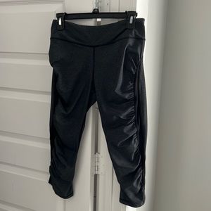 Gray capri leggings